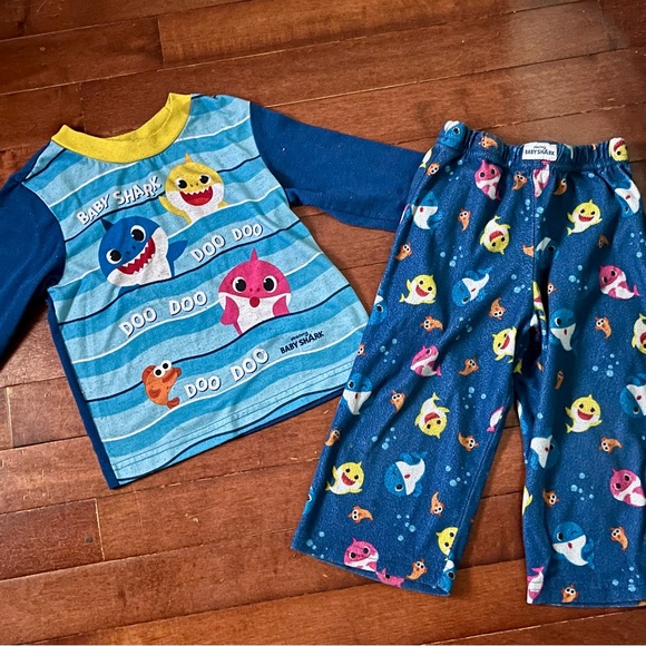 Pink Fong 2T Baby Shark Pj 2 Pc - Picture 1 of 4
